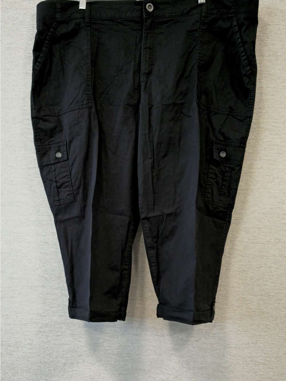 Lee Black Cargo Capri Pants